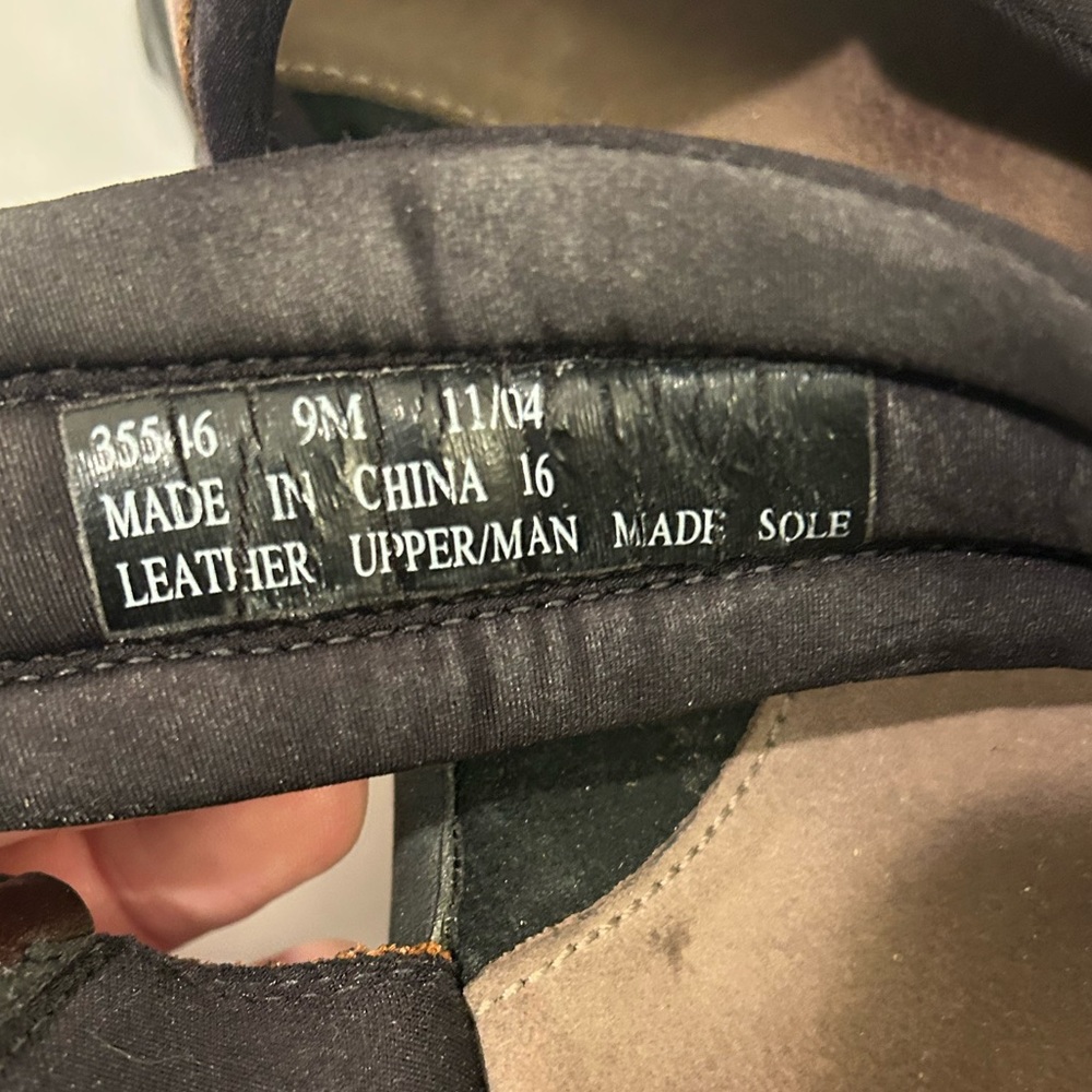 Clarks Adjustable Padded Leather Strap Brown Sand… - image 6